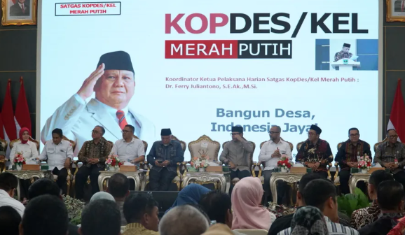 Era Depan Koperasi Dusun Merah Putih